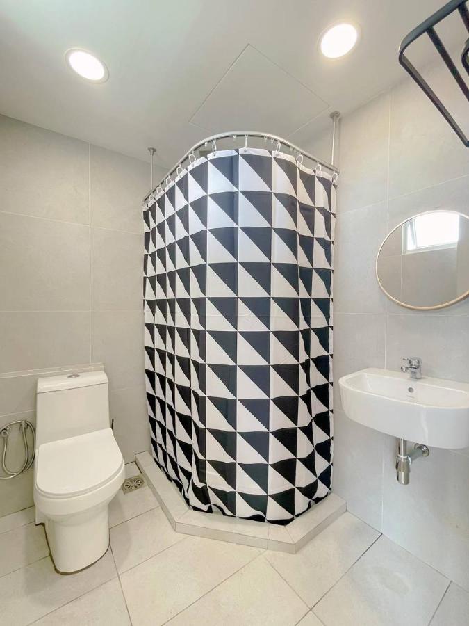 Queensland At Aru Suites, Kota Kinabalu