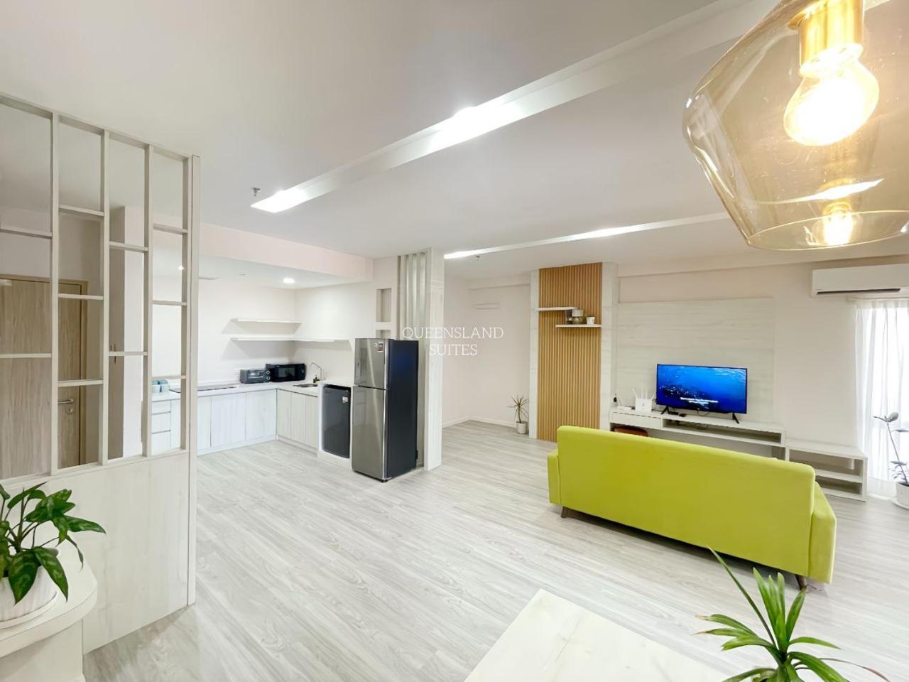 Apartment Queensland At Aru Suites,